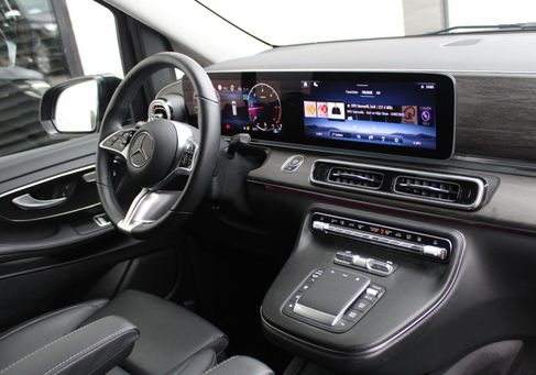 Mercedes-Benz V 300, 2024