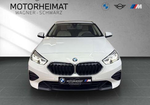 BMW 220, 2023 3