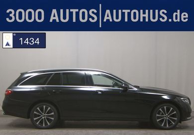 Mercedes-Benz E 300, 2022