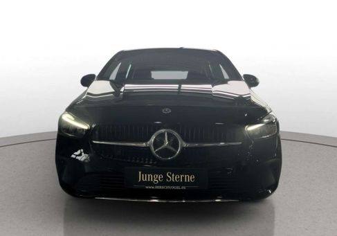 Mercedes-Benz B 180, 2024