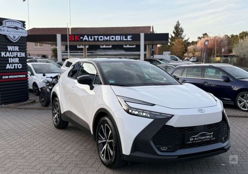 Toyota C-HR, 2024