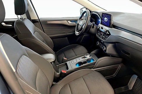 Ford Kuga, 2021