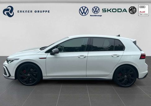 Volkswagen Golf, 2022