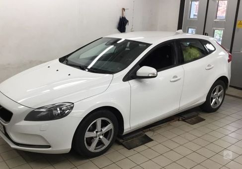 Volvo V40, 2017