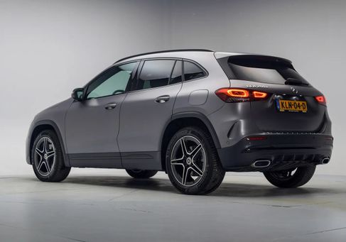 Mercedes-Benz GLA 250, 2022