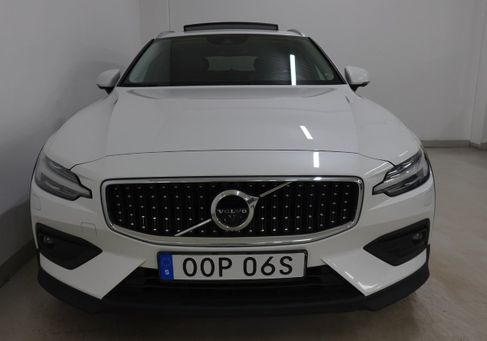 Volvo V60 Cross Country, 2022