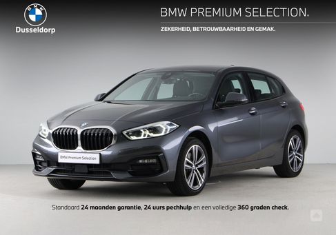 BMW 118, 2021