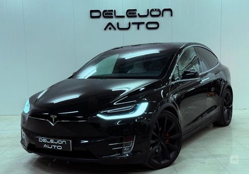 Tesla Model X, 2016