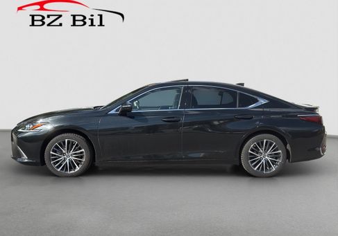 Lexus ES, 2025