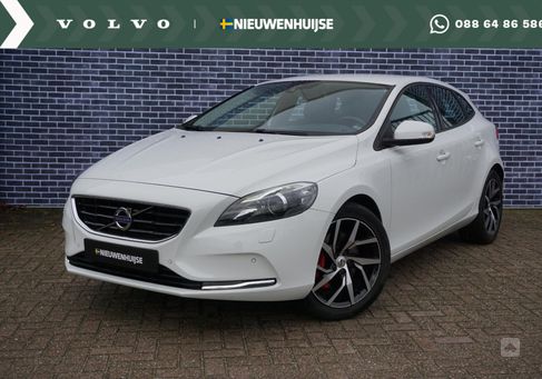 Volvo V40, 2016