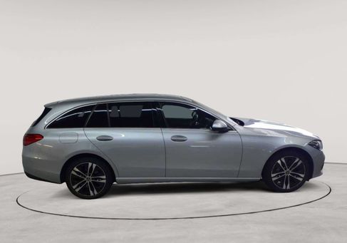 Mercedes-Benz C 300, 2023 3