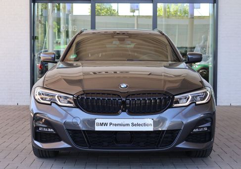 BMW 330, 2021 3