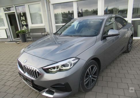 BMW 218, 2022