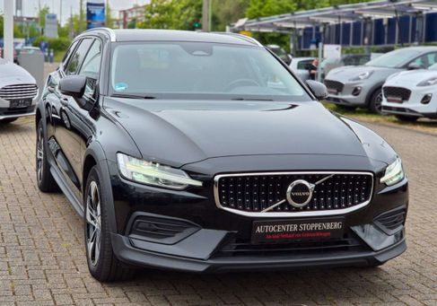 Volvo V60 Cross Country, 2022