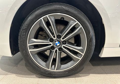 BMW 118, 2021
