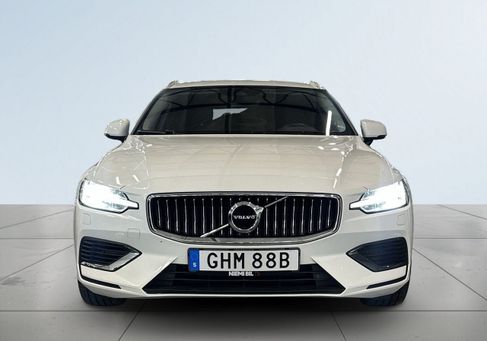 Volvo V60, 2022