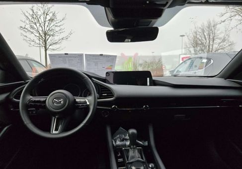 Mazda 3, 2025