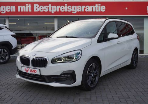 BMW 218, 2022