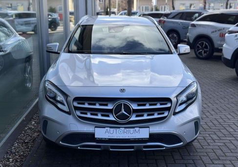 Mercedes-Benz GLA 180, 2019