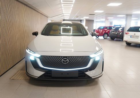 Mazda, 2025 3