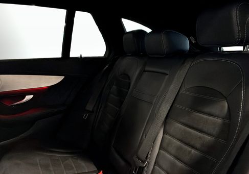 Mercedes-Benz C 300, 2021