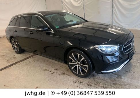 Mercedes-Benz E 300, 2022