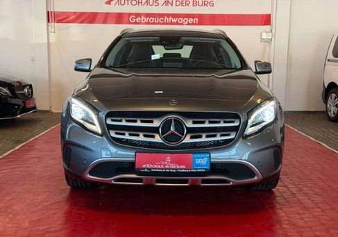Mercedes-Benz GLA 180, 2019