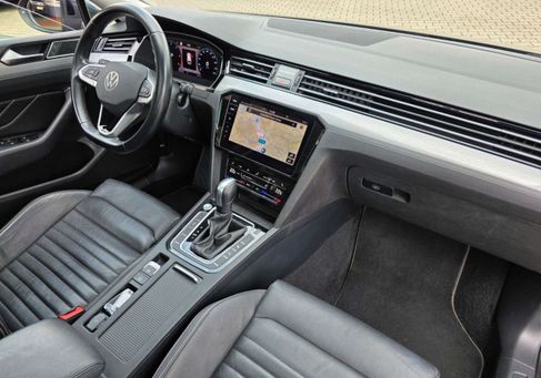 Volkswagen Passat Variant, 2021