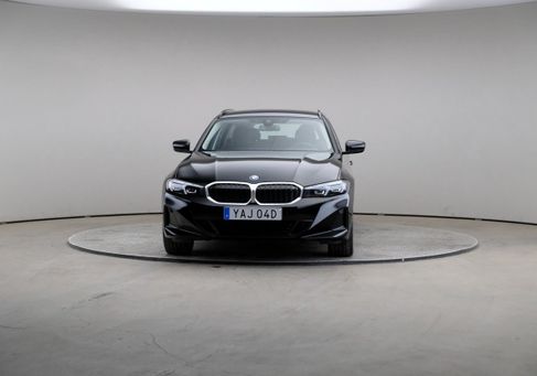 BMW 330, 2023 3