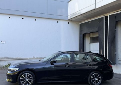 BMW 320, 2022 3