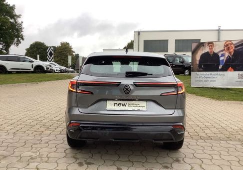 Renault Austral, 2023 3