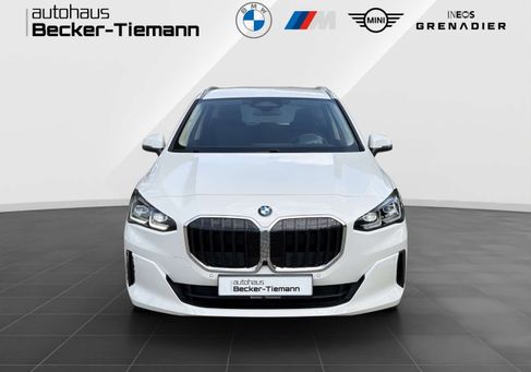 BMW 220, 2025 3