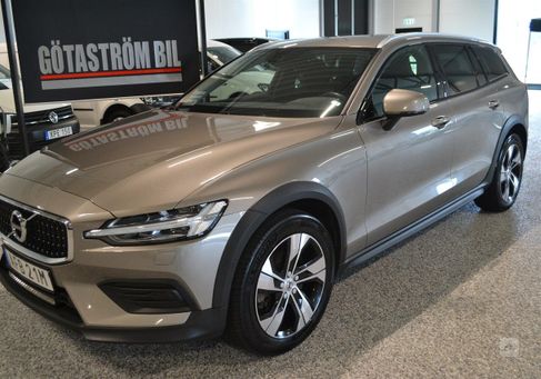Volvo V60 Cross Country, 2022