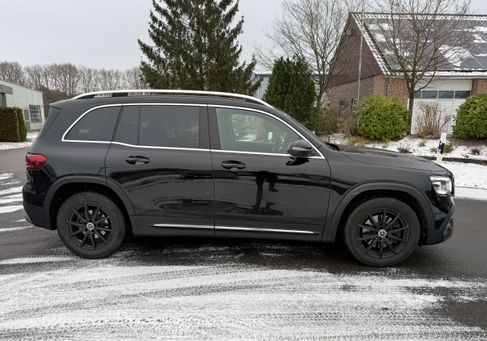 Mercedes-Benz GLB 200, 2022