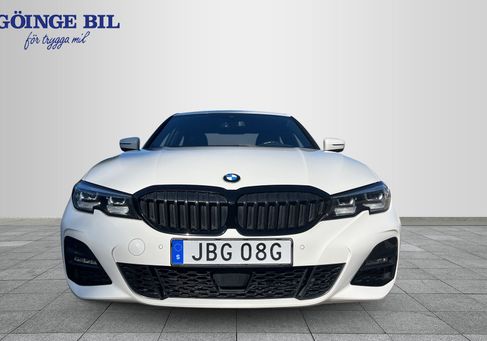 BMW 330, 2019