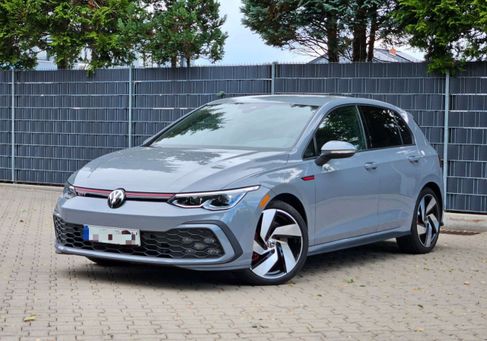 Volkswagen Golf, 2022