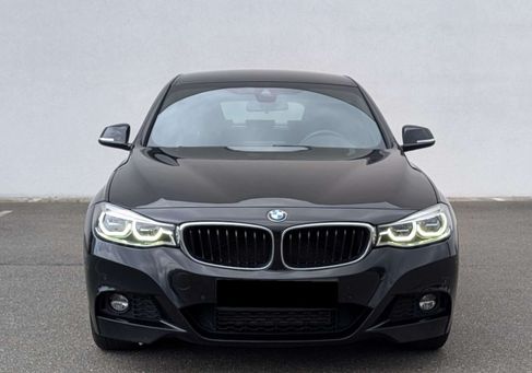 BMW 330, 2018