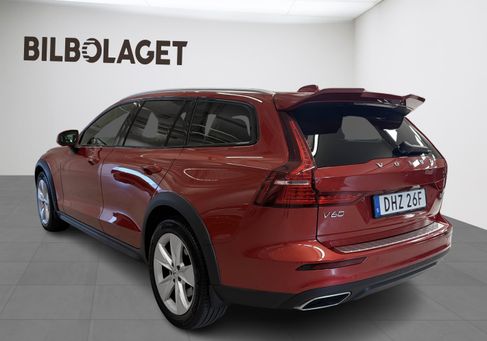 Volvo V60 Cross Country, 2021