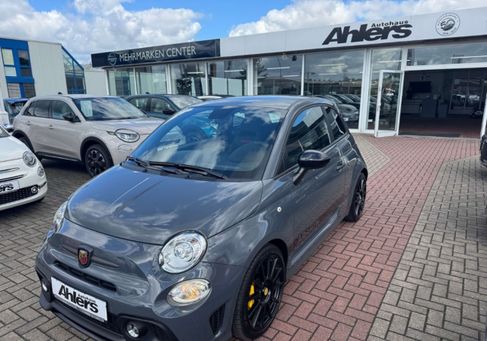 Abarth 595, 2022 3