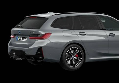BMW 330, 2026