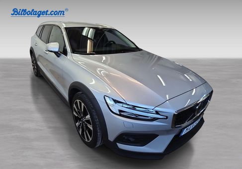 Volvo V60 Cross Country, 2024