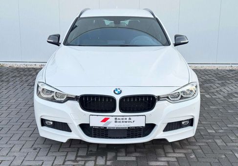 BMW 330, 2019