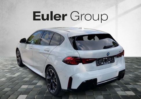 BMW 120, 2025