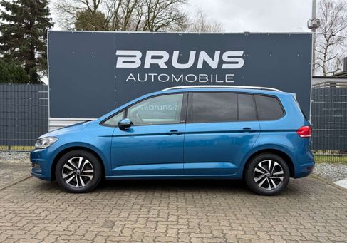 Volkswagen Touran, 2021 3