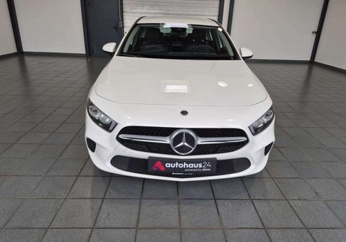 Mercedes-Benz A 180, 2022