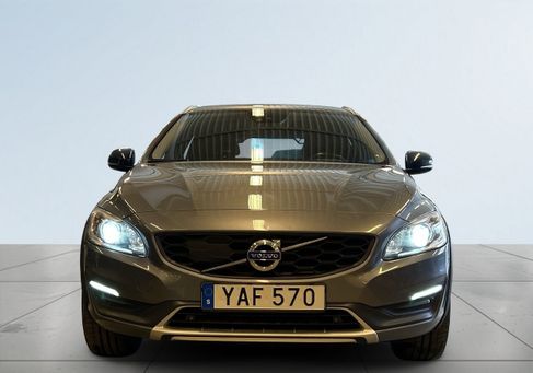 Volvo V60 Cross Country, 2016