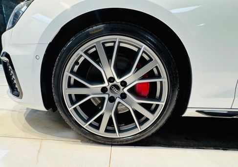 Audi A4, 2024