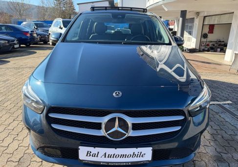 Mercedes-Benz B 180, 2020