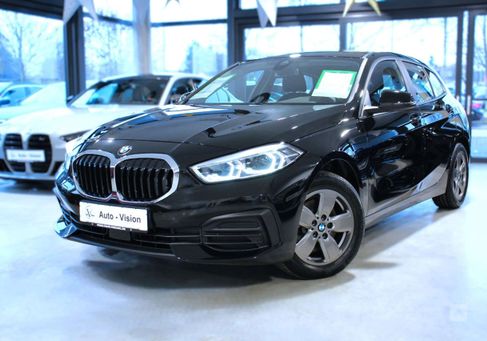 BMW 118, 2021