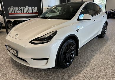 Tesla Model Y, 2023